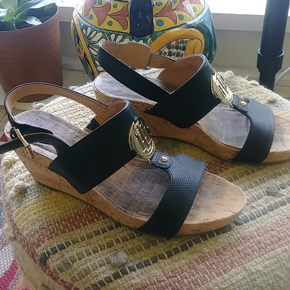 TOMMY HILFIGER SANDALS - Picture 3 of 17